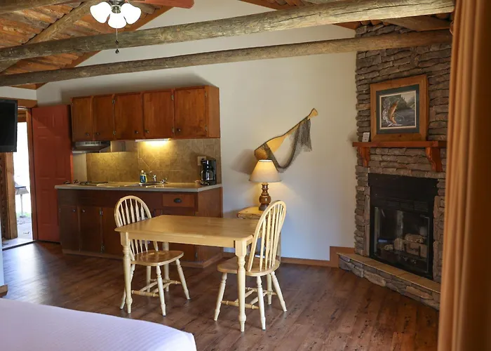 Lucky Trout Lodge